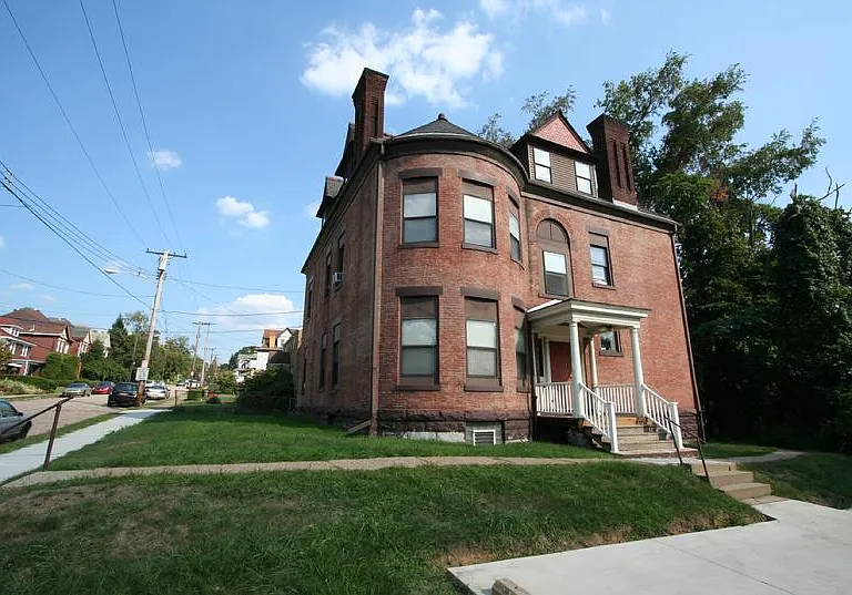 735 Orchard Ave #6 — Photo 3