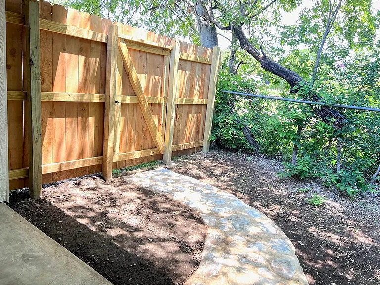 2305 Western Trails Blvd #A — Photo 28