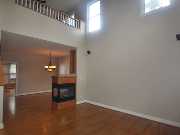 4th image of 206 Charleston Ln