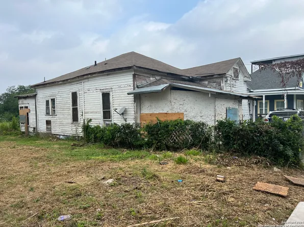 215 S PINE ST, San Antonio, TX 78203