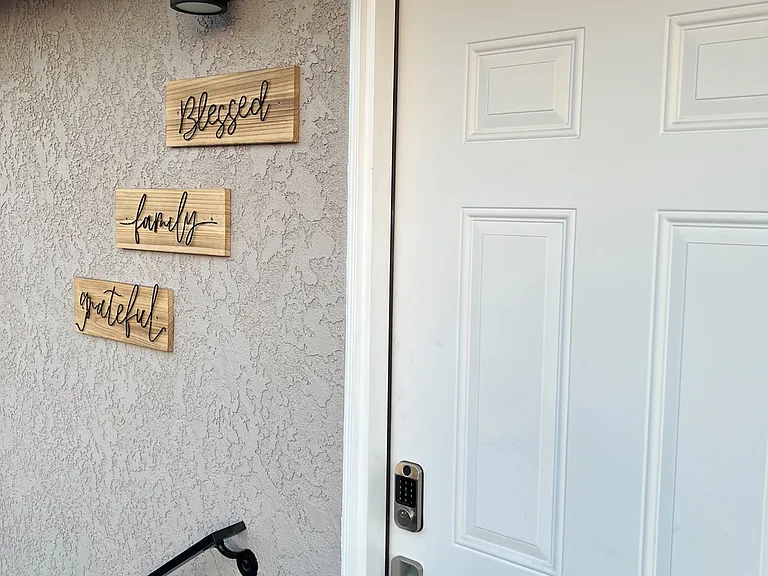 16463 Woodruff Ave — Photo 31