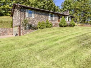 305 Strader Rd, Powell, TN 37849
