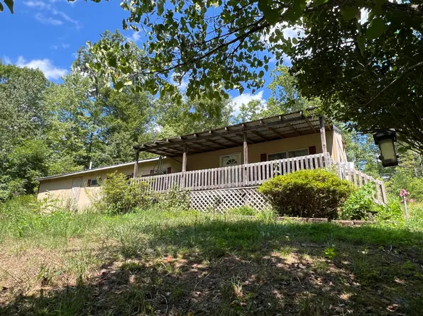 211 Sunshine Ln, West Liberty, KY 41472