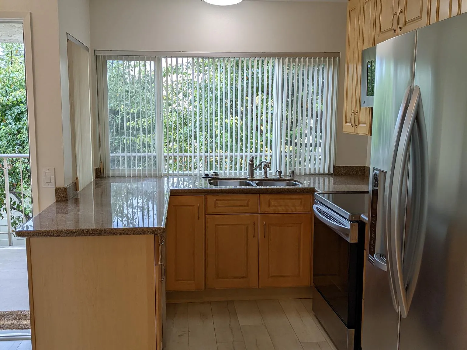 2 bed, 1115 sqft, $3,800 — Photo 3