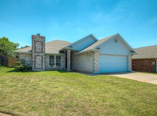 1704 Longhorn Dr, Edmond, OK 73003
