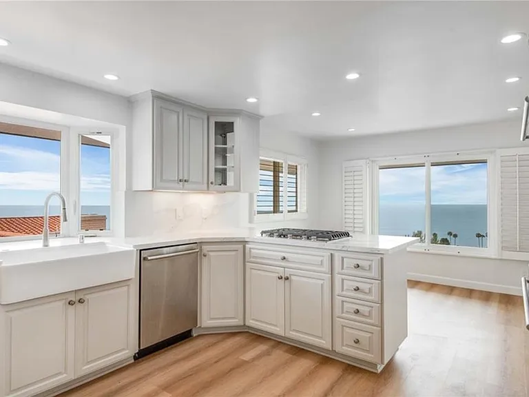 7183 Avenida Altisima — Photo 10