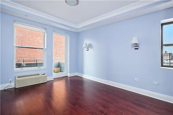 Rented by R New York | media 50