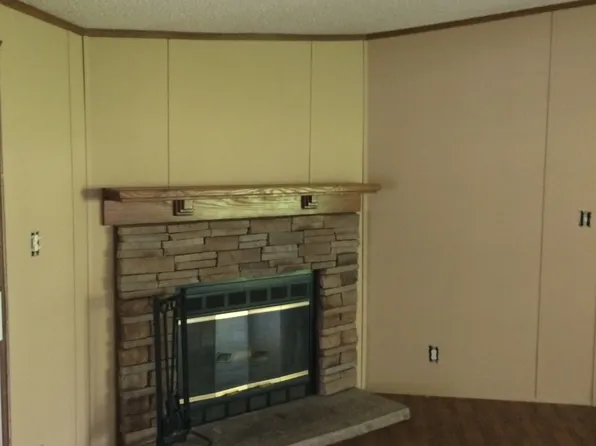 4013 Oxford Ln, Blackshear, GA 31516