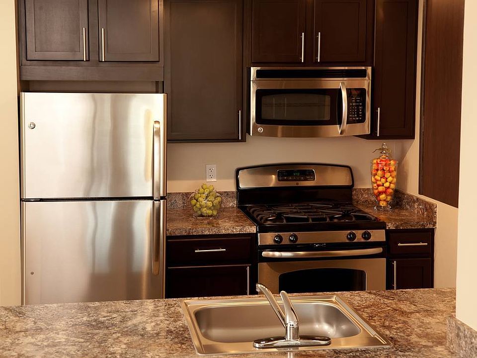 1st image of 311 W 127th St APT 213