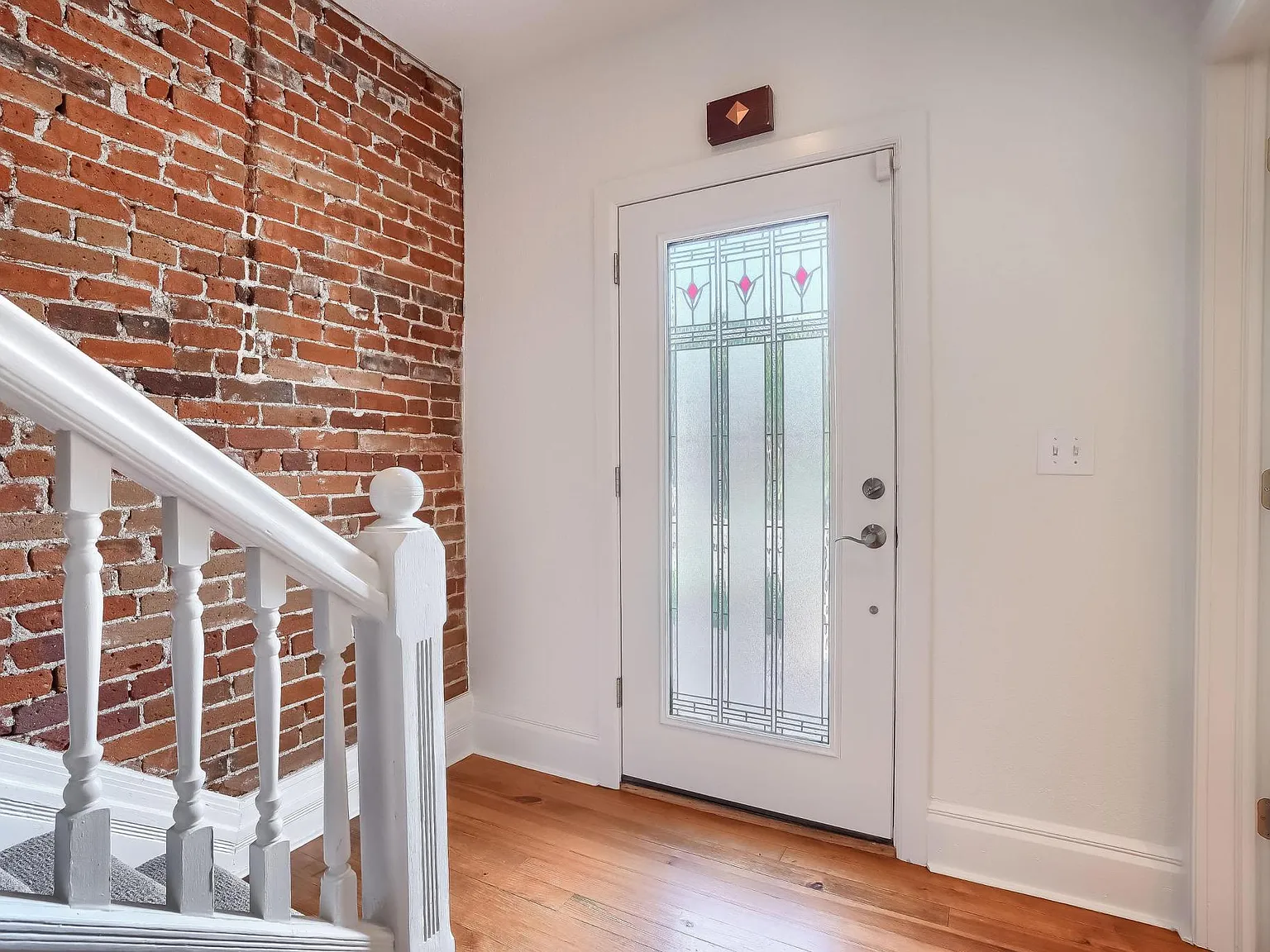 2 bed, 950 sqft, $2,500 — Photo 3