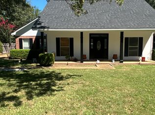 563 Spring Hill Dr, Madison, MS 39110