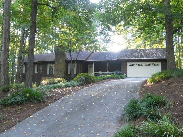 1st image of 4722 Geneva Dr