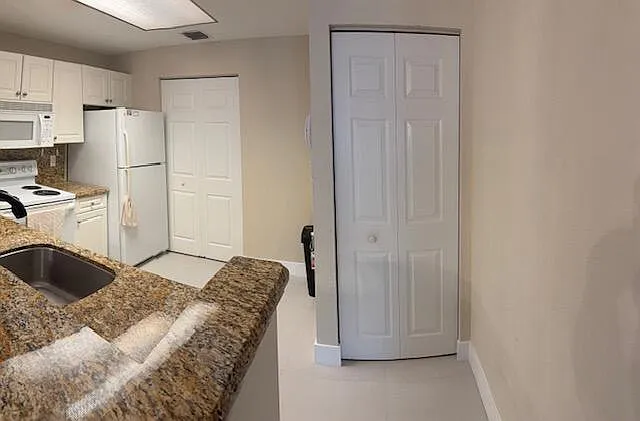 2805 Veronia Dr #104 — Photo 3