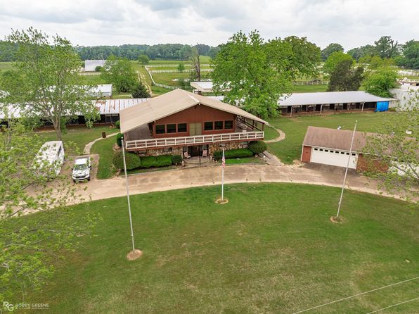 231 Hurricane Bluff Dr, Benton, LA 71006