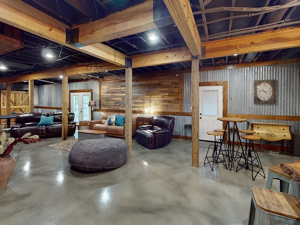 Building's Lounge