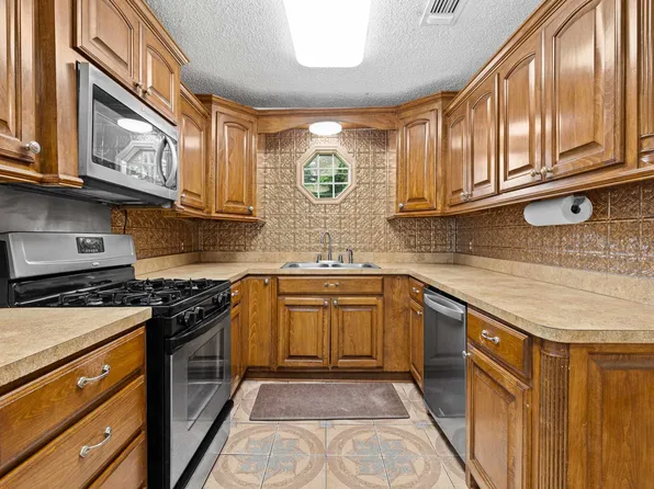 1401 Miles Blvd, Kilgore, TX 75662