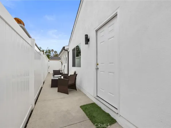 18017 Collins St, Encino, CA 91316