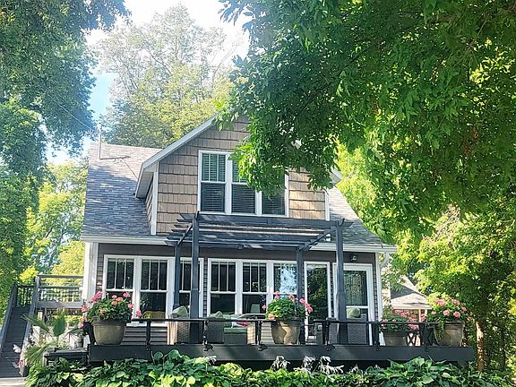 3rd image of 5273 Lakeview Dr