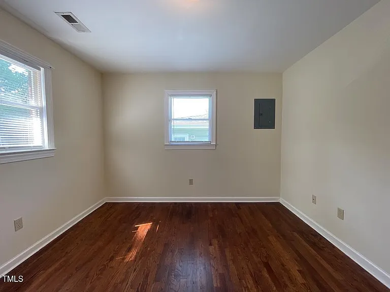 2721 Atlantic St — Photo 11