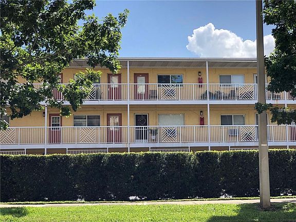 2nd image of 320 Lakeview St APT 202