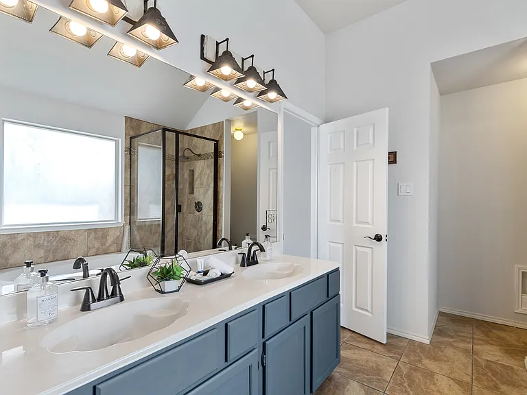 310 Chaparral Dr — Photo 18
