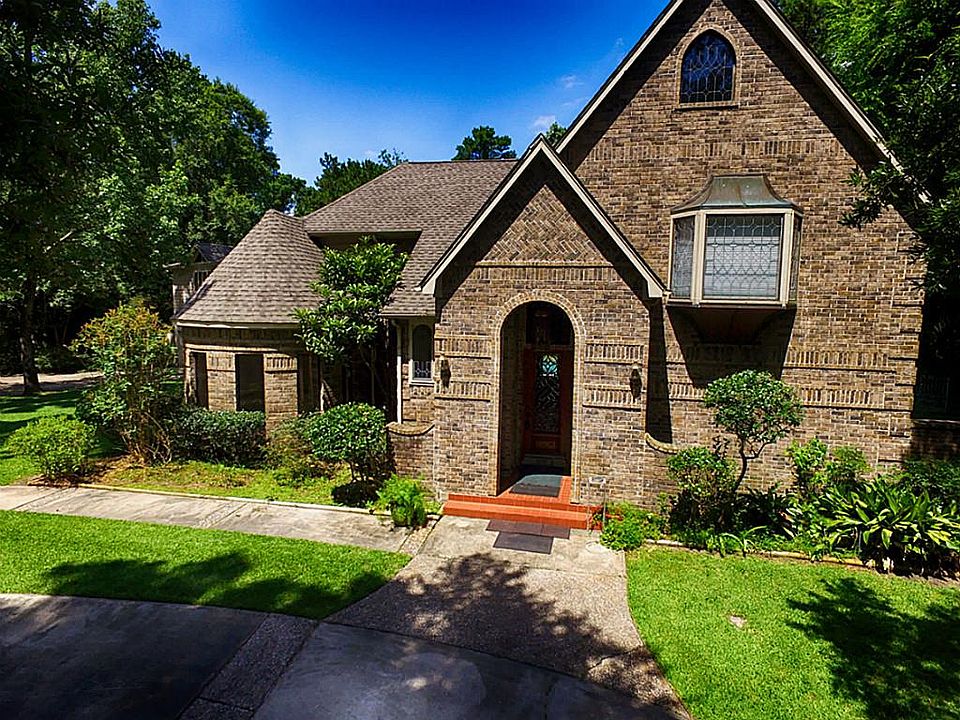 1st image of 12 Thornhill Oaks Dr