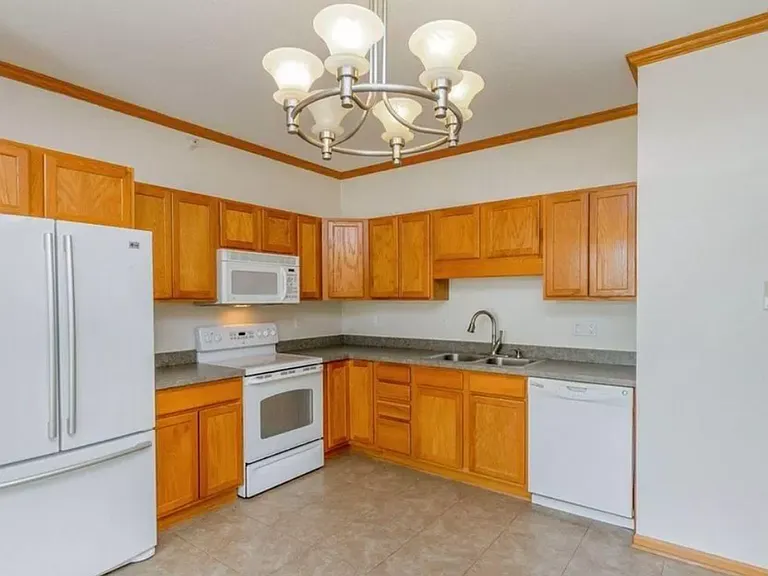 4511 Twain Cir #204 — Photo 4