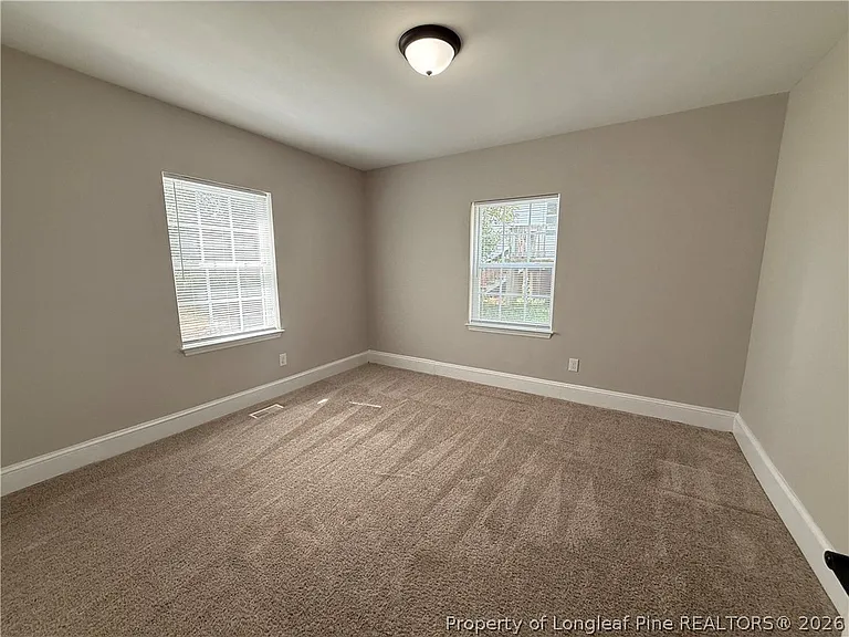 122 Kensington Cir — Photo 9