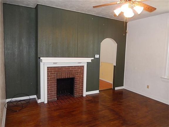4th image of 722 Sidney St