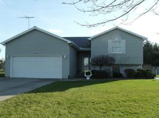 316 E Division Rd, Valparaiso, IN 46383