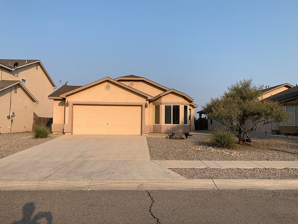 1st image of 89 Avenida Jardin