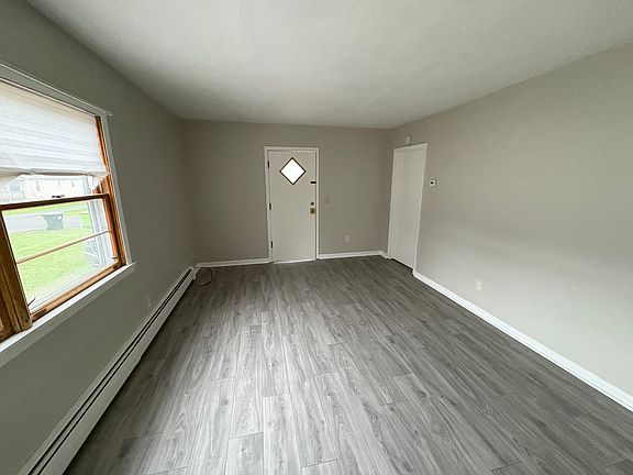 3rd image of 312 Richfield Blvd #A