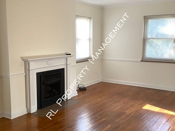 3rd image of 1805 E Long St #D