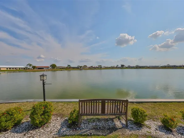 1509 Blackstone Cir, Sun City Center, FL 33573