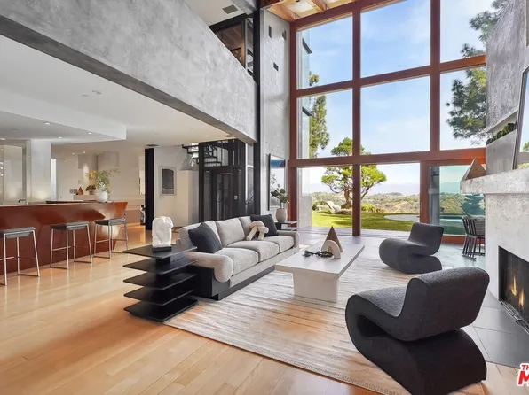 2238 Stradella Rd, Los Angeles, CA 90077
