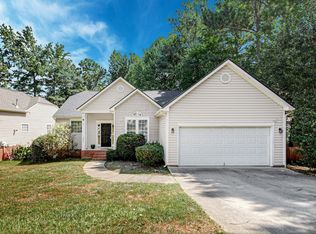 1004 Creek Haven Dr, Holly Springs, NC 27540