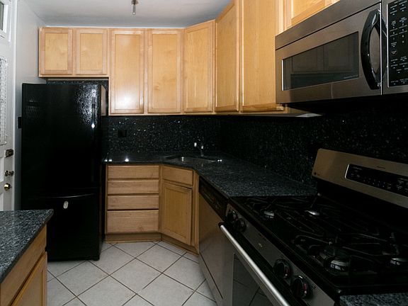 2nd image of 4515 N Wolcott Ave #B3