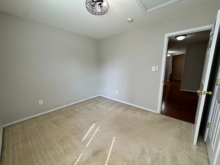 5337 Thunderidge Dr — Photo 25