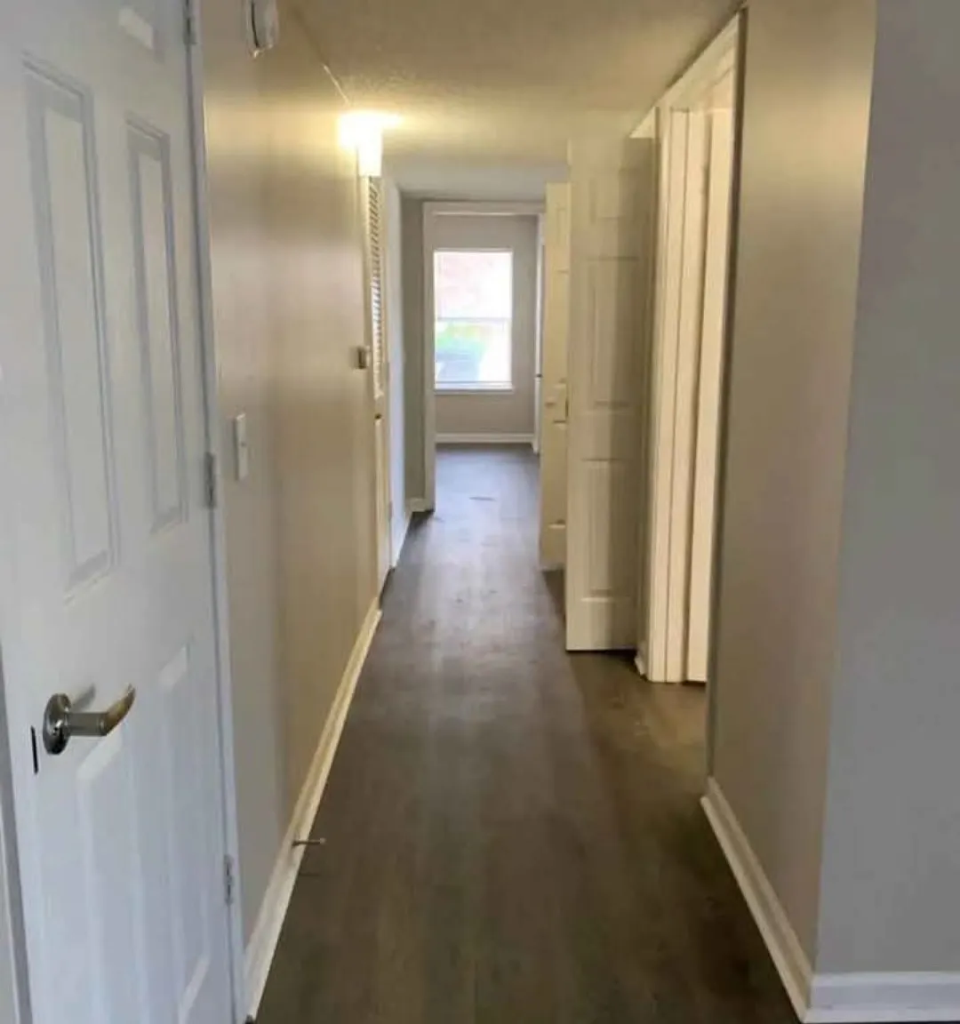 2 bed, 1020 sqft, $1,100 — Photo 4
