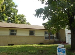 230 W Lindsborg St, Lindsborg, KS 67456