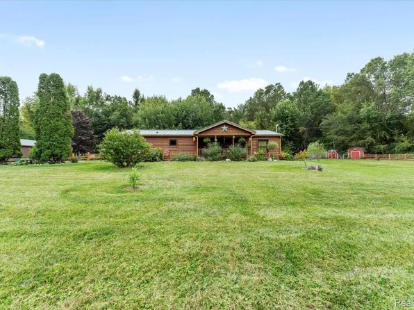 6411 W Newburg Rd, Carleton, MI 48117