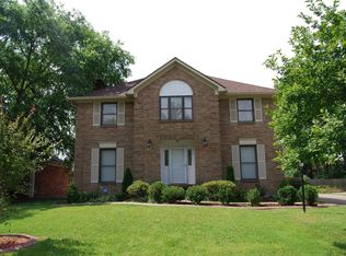 7512 Newton Dr, Louisville, KY 40228