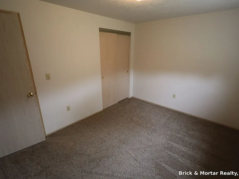 277 N Noble Ave — Photo 14