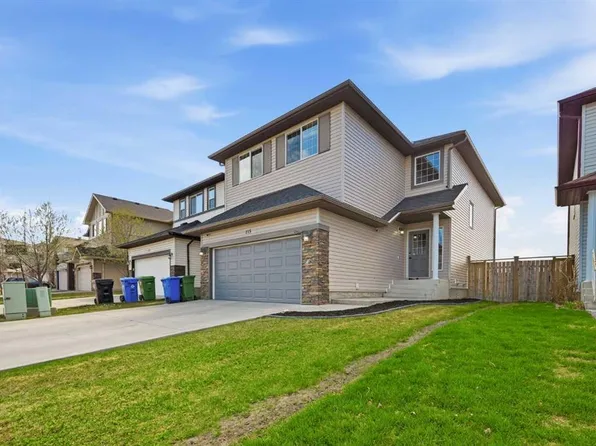 115 E Everwoods Park SW, Calgary, AB T2Y 0G3