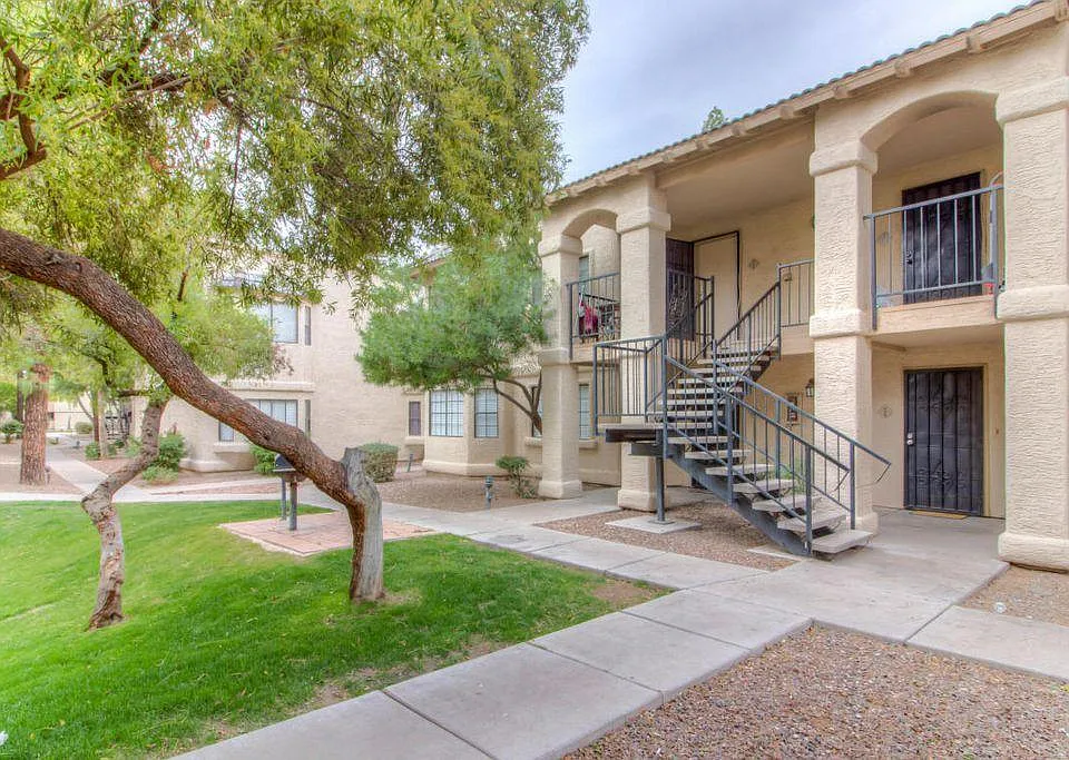 925 S Longmore #212