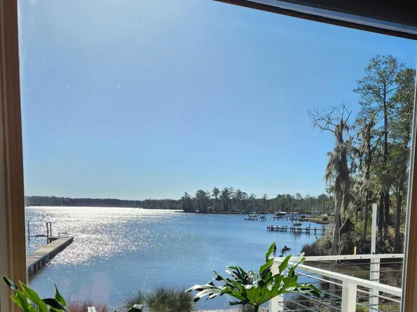 106 Overlook Road, Chocowinity, NC 27817