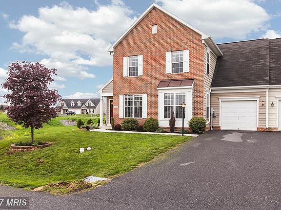 3rd image of 3685 Rolling Hills Dr