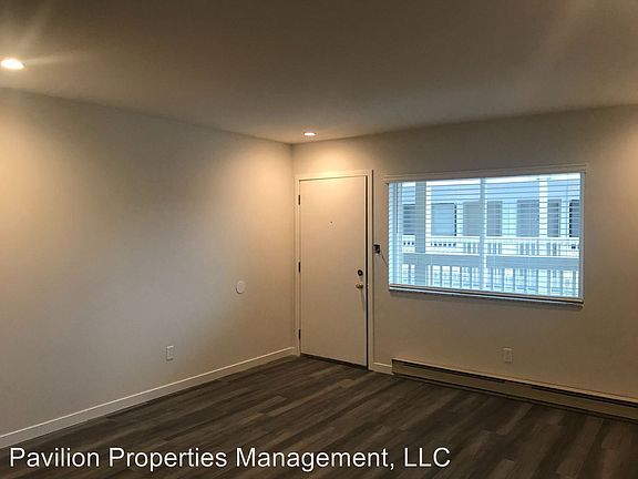 4th image of 519 N Lincoln St APT 1