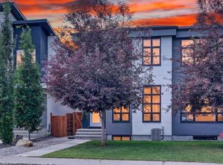 3127 E 44th St SW, Calgary, AB T3E 3R5