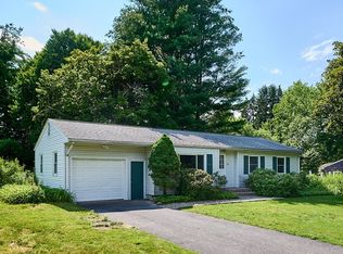 134 Tracy Cir, Amherst, MA 01002